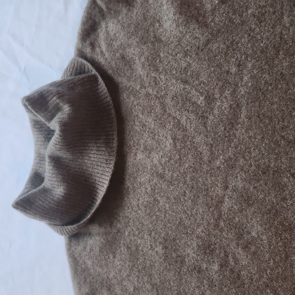 Max Studio Brown Cowl Neck Cashmere Sweater - Picture 2 of 6